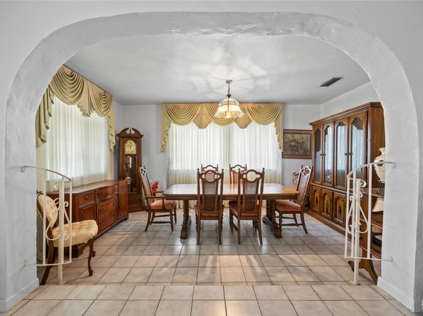 Undisclosed Address #FX-10518539, Miami FL 33167