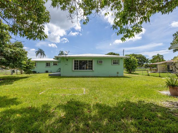 Undisclosed Address #FX-10518539, Miami FL 33167