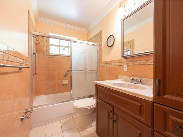 Undisclosed Address #FX-10518539, Miami FL 33167