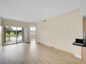 2100 Greenview Shores Boulevard 514, Wellington FL 33414