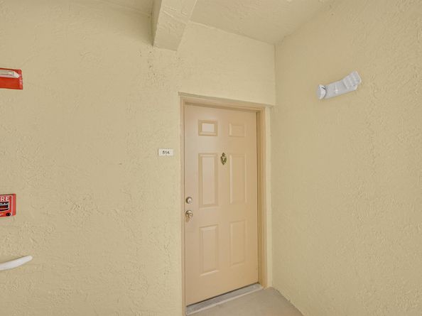 2100 Greenview Shores Boulevard 514, Wellington FL 33414