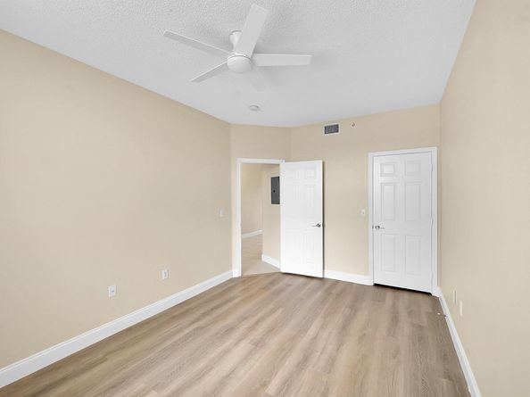 2100 Greenview Shores Boulevard 514, Wellington FL 33414