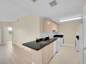2100 Greenview Shores Boulevard 514, Wellington FL 33414