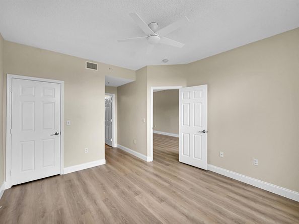 2100 Greenview Shores Boulevard 514, Wellington FL 33414