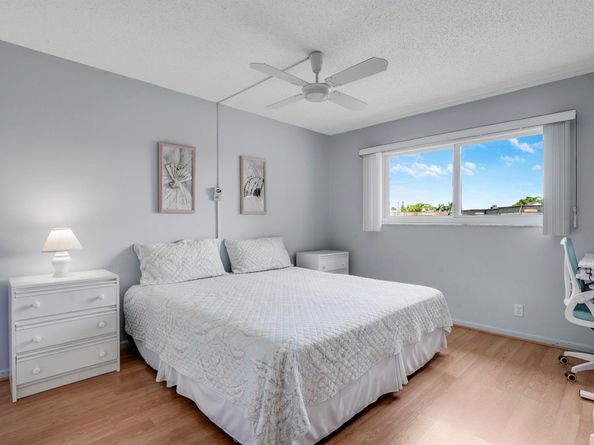 721 Lori Drive 303, Palm Springs FL 33461