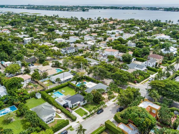 301 Edgewood Drive, West Palm Beach FL 33405
