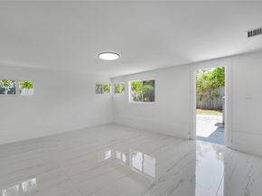 121 SE 8th St, Pompano Beach FL 33060