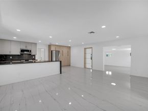 121 SE 8th St, Pompano Beach FL 33060