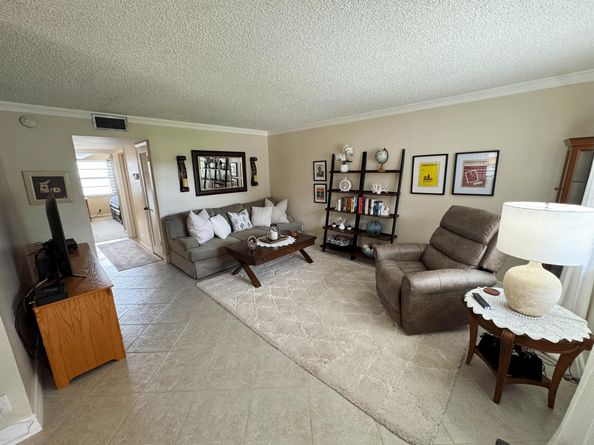 79 Capri B 79, Delray Beach FL 33484