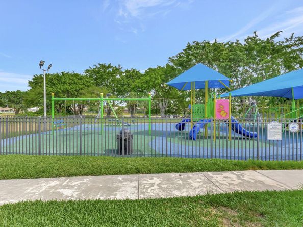 21359 Falls Ridge Way, Boca Raton FL 33428