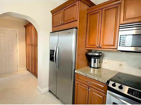 2144 NE 61st Ct, Fort Lauderdale FL 33308