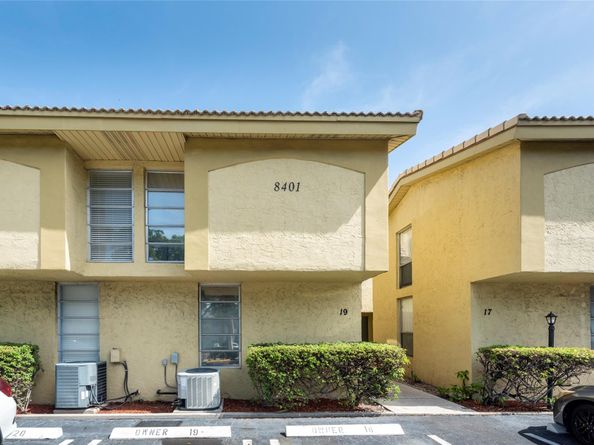 8401 W Sample Rd 21, Coral Springs FL 33065