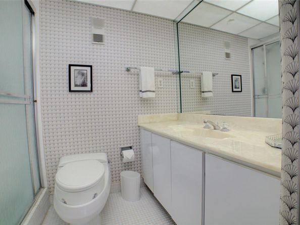 4629 Poinciana St 204, Lauderdale By The Sea FL 33308