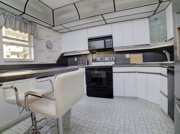 4629 Poinciana St 204, Lauderdale By The Sea FL 33308