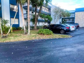3130 Holiday Springs Blvd 308, Margate FL 33063