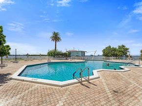 11201 SW 13th Street 103, Pembroke Pines FL 33025
