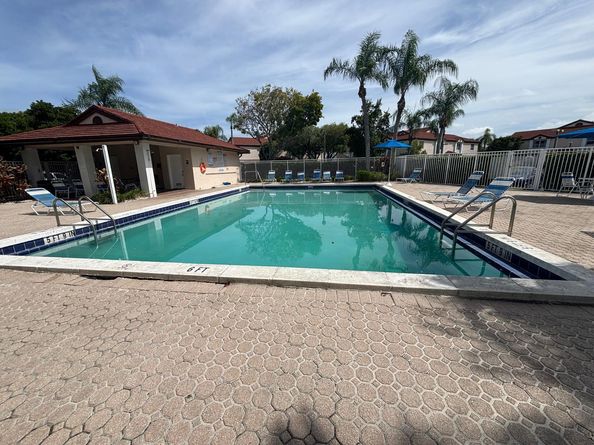 11201 SW 13th Street 103, Pembroke Pines FL 33025