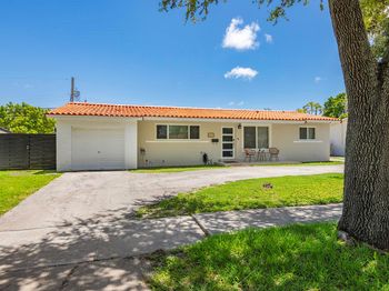 4875 SW 92nd Ave