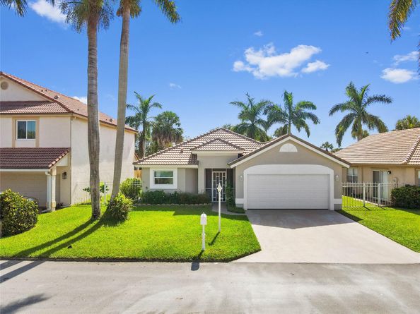 21300 Millbrook Ct, Boca Raton FL 33498