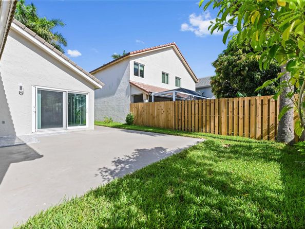 21300 Millbrook Ct, Boca Raton FL 33498