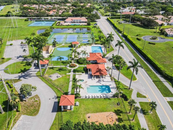 21300 Millbrook Ct, Boca Raton FL 33498