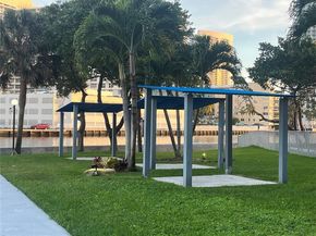 200 Leslie Dr 324, Hallandale Beach FL 33009