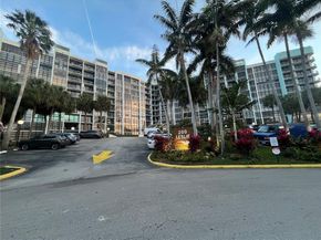 200 Leslie Dr 324, Hallandale Beach FL 33009