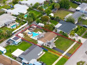 4307 Tyler St, Hollywood FL 33021