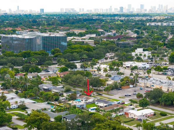 4307 Tyler St, Hollywood FL 33021