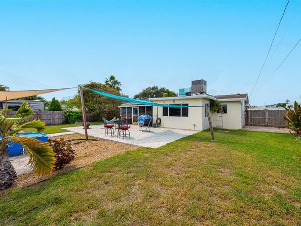 4307 Tyler St, Hollywood FL 33021