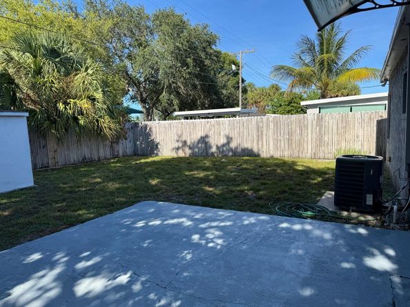 341 NW 55th St, Fort Lauderdale FL 33309