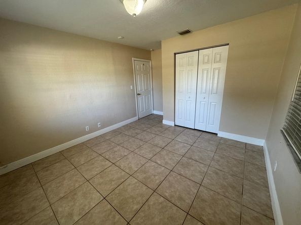 341 NW 55th St, Fort Lauderdale FL 33309