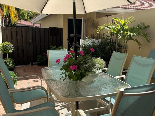 301 Old Meadow Way, Palm Beach Gardens FL 33418