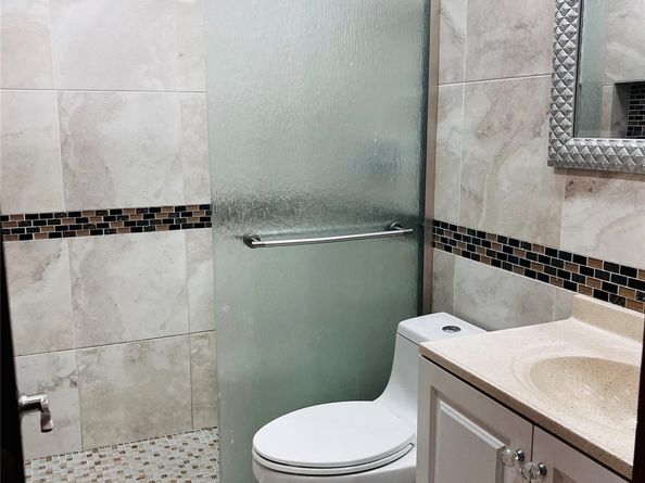 180 NE 12th Ave 16B, Hallandale Beach FL 33009