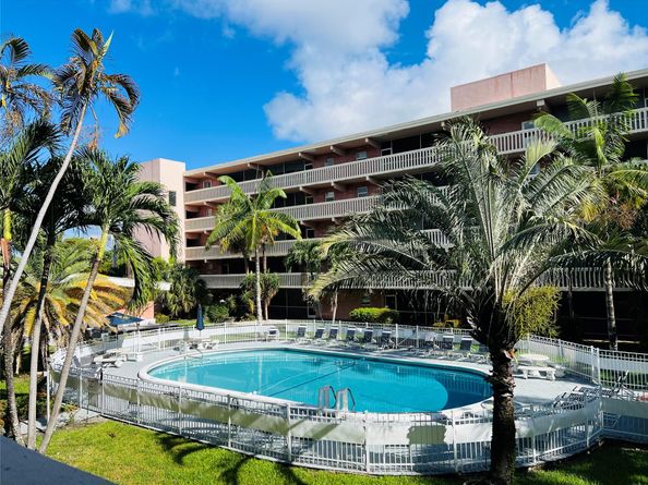 180 NE 12th Ave 16B, Hallandale Beach FL 33009