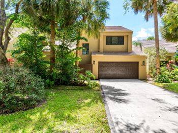 755 St Albans Drive