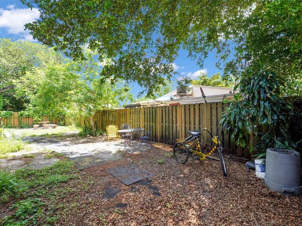 613 N 28th Ave, Hollywood FL 33020