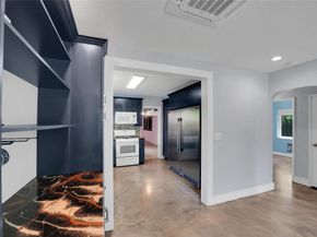 613 N 28th Ave, Hollywood FL 33020