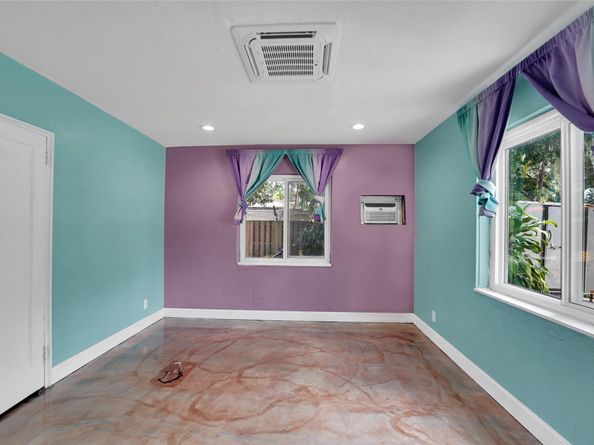 613 N 28th Ave, Hollywood FL 33020