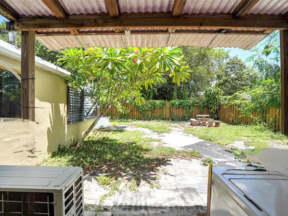 613 N 28th Ave, Hollywood FL 33020