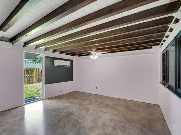 613 N 28th Ave, Hollywood FL 33020