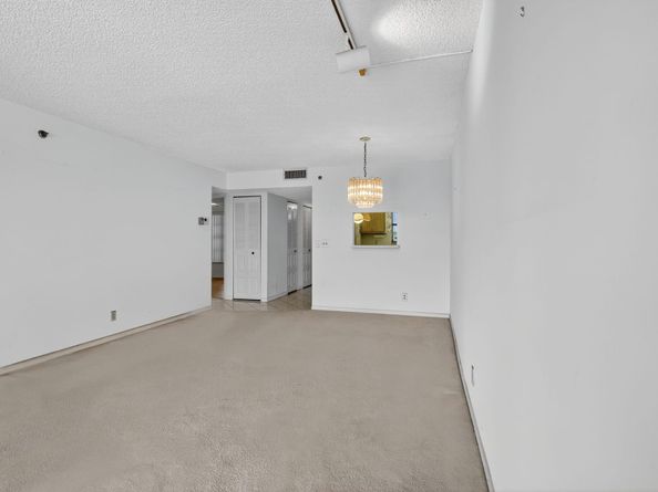 4640 Lucerne Lakes Boulevard 503, Lake Worth FL 33467