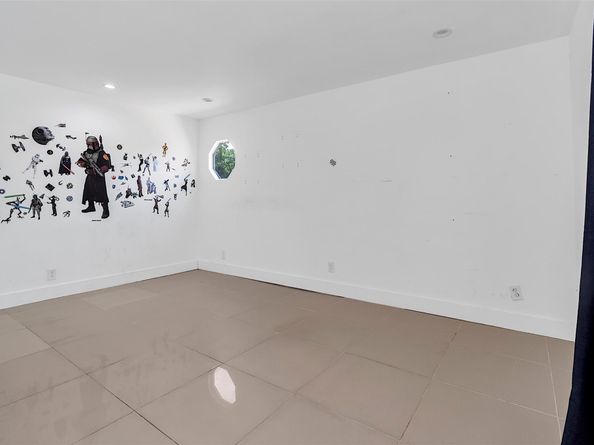 2701 NE 9th Ave, Pompano Beach FL 33064
