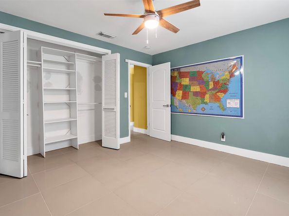 2701 NE 9th Ave, Pompano Beach FL 33064