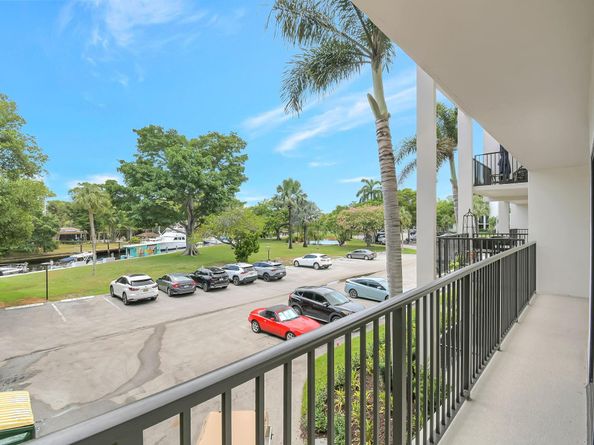 1000 River Reach Dr 209, Fort Lauderdale FL 33315