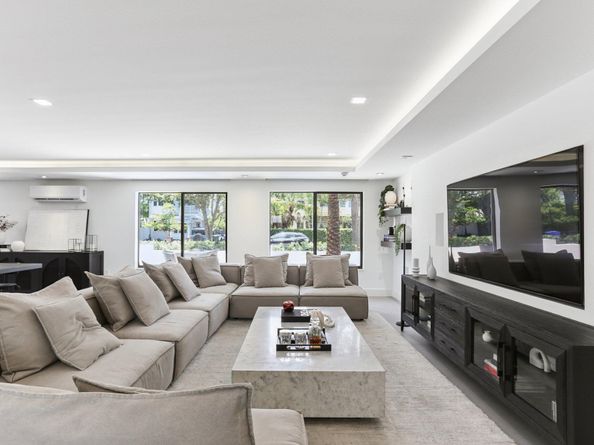 500 NE 14th Avenue, Fort Lauderdale FL 33301