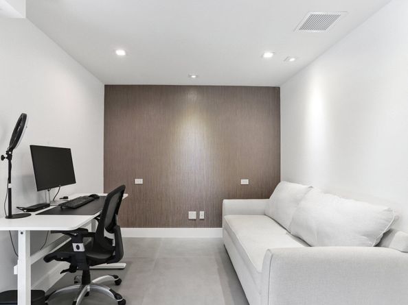500 NE 14th Avenue, Fort Lauderdale FL 33301