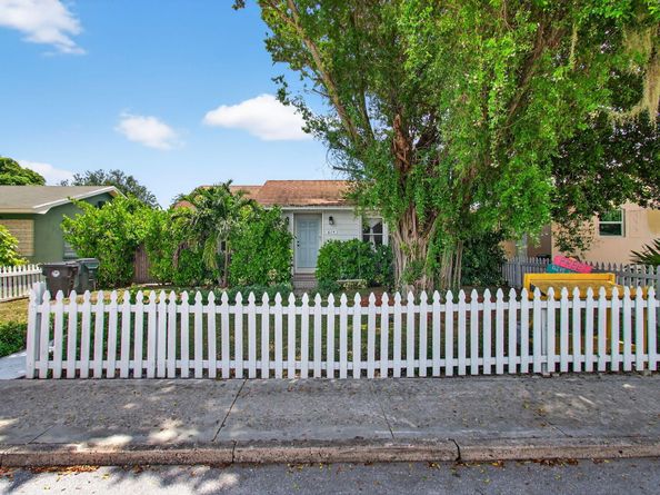 614 S E Street, Lake Worth Beach FL 33460