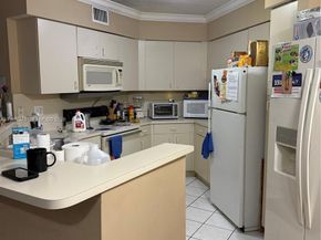 4677 NW 9th Street 106, Miami FL 33126