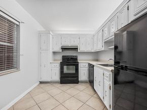 2861 Somerset Drive 104, Lauderdale Lakes FL 33311
